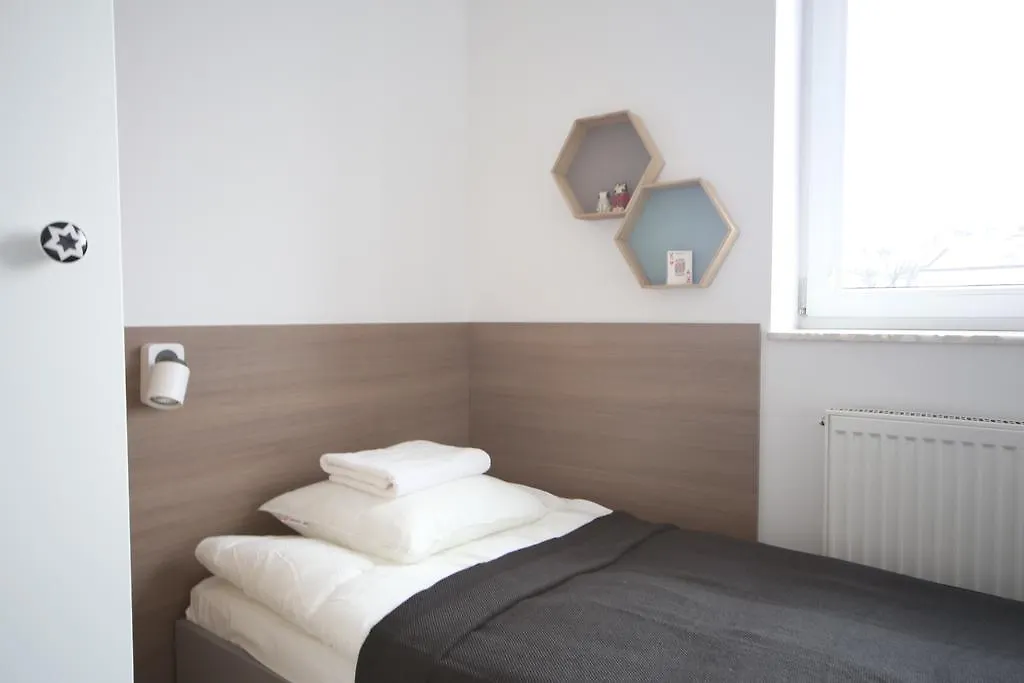 Sport Hostel Chodakowska Warszawa 0*, Варшава